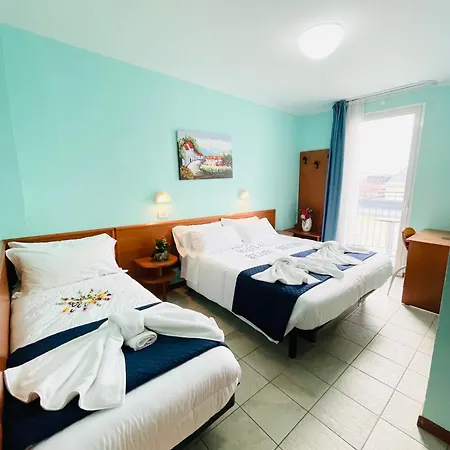Hotel Blue Moon-3