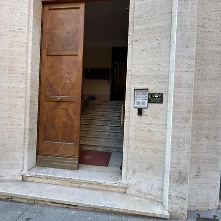 LUXOR ECO ROMA CASA E APPARTAMENTO PER VACANZE IN CENTRO Piazza Bologna, Colosseo, Piazza di Spagna, Vaticano, San Pietro, Sapienza, Fontana di Trevi, Piazza Navona, Trastevere, Tiburtina, Termini, Aeroporto-3
