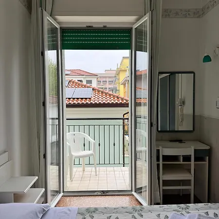 Hotel Urania Nuova Gestione-2