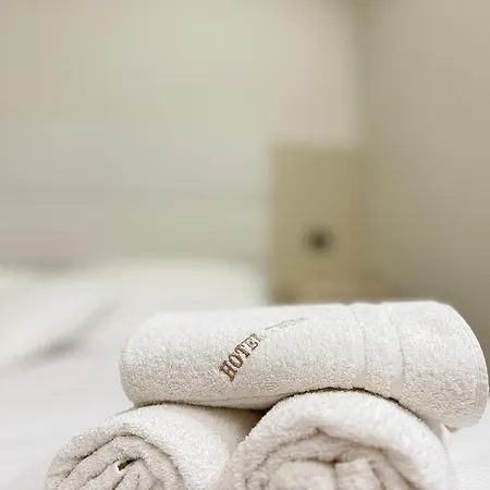 Hotel Twins-3