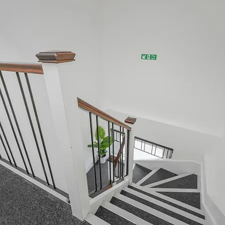 Studio 64 Hotel - London Shoreditch & Liverpool Street-2