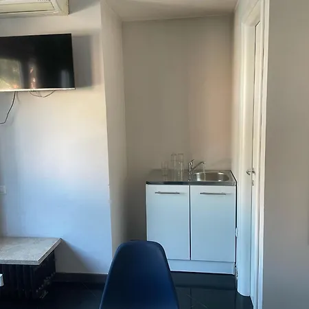 Heart Of Rome Rooms-3