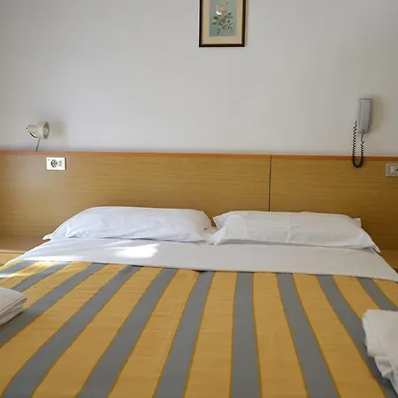 Hotel Altinate-3