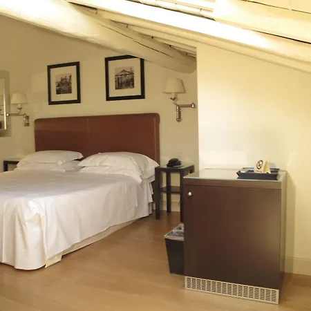 Hotel Albergo Santa Chiara-3