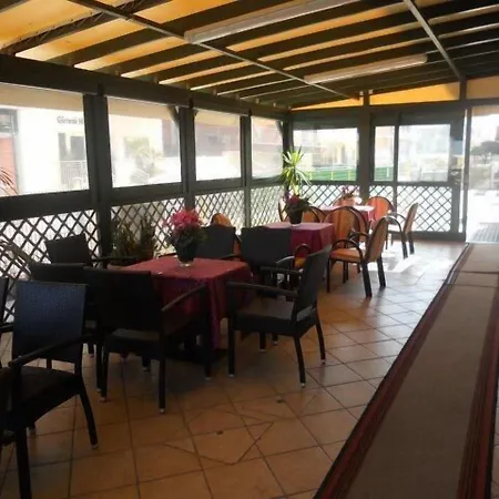 Hotel Emilia-3