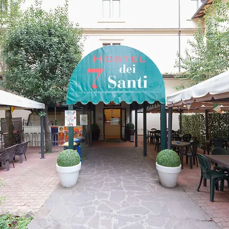 Hostel 7 Santi-2