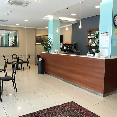 Hotel Boom-2