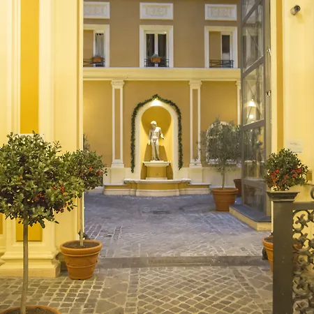 Inn Rome Rooms & Suites-3