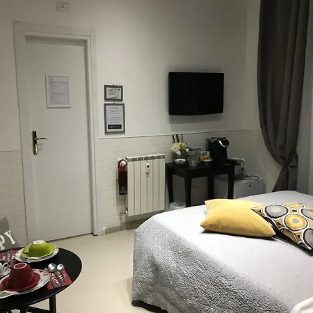 Vatican City Holidays Guesthouse-2