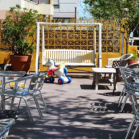 Hotel Hollywood-3