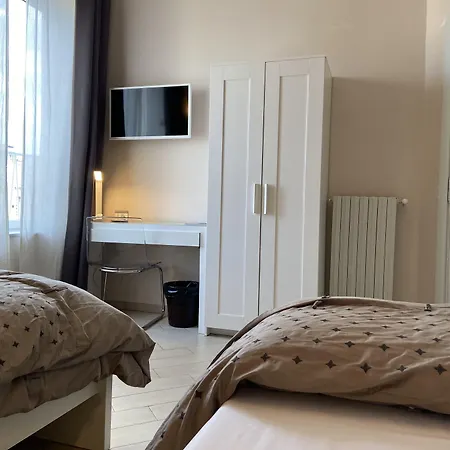 Up Hotel-3