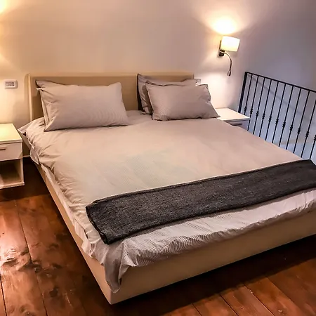 Daybreak B&B-3