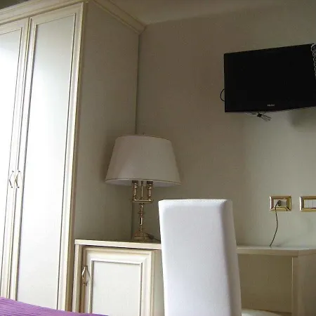 Appia Nuova Holiday B&B-3