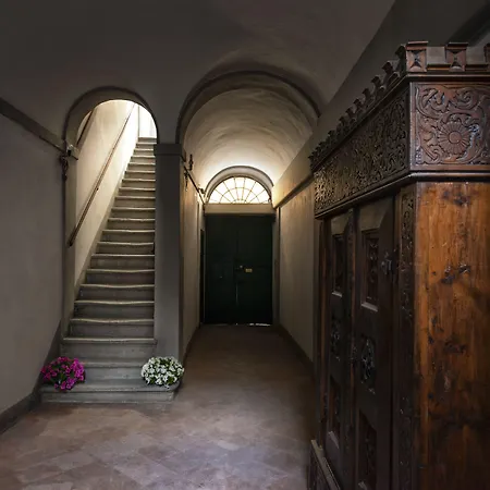 Canova Rooms In Spanish Steps-3