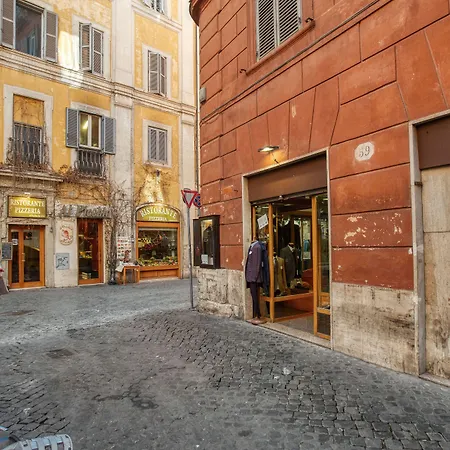 Bq House Trevi Luxury Rooms-3
