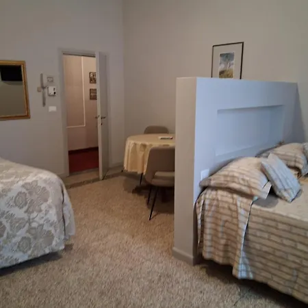 Hotel Tourist House-3