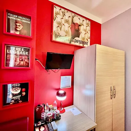 Bobotel Urban Guesthouse-3