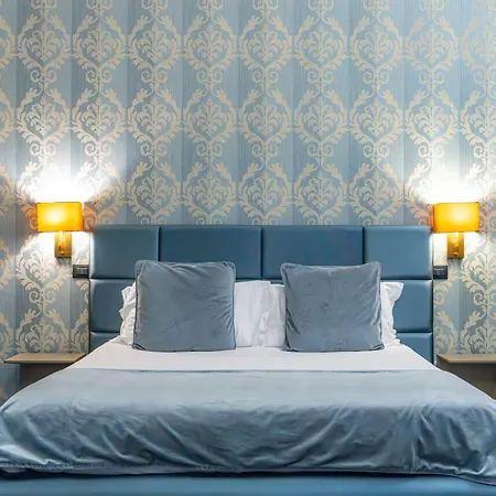 Via Veneto Suites-3