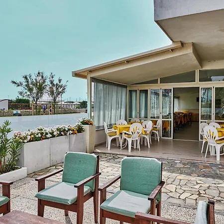 Hotel Caesar B&B Fronte Mare in Centro di Milano Marittima-2