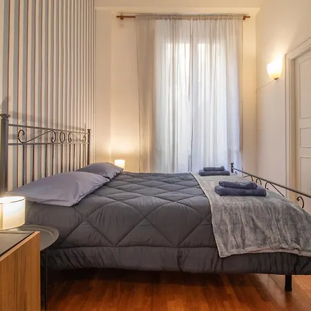 Praty Rooms-3