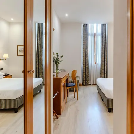 Hotel Diplomatic-3