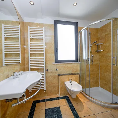 CASA MAJOR Hotel&Appartamenti CERVIA-3