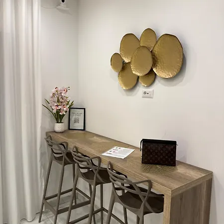 Savior Deluxe Rooms-3