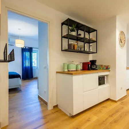 Bed & Breakfast Across The Room-3