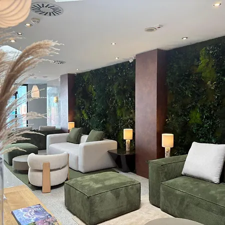Hotel Junior By Oasigroup Hotels-3