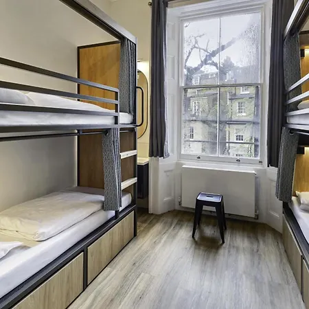 Astor Victoria Hostel-3
