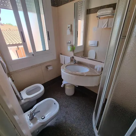 Hotel Conti-2