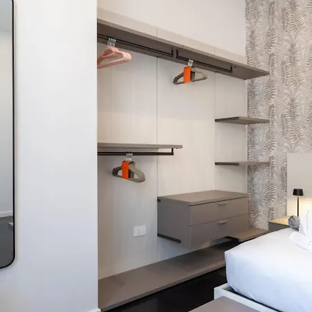 Luxurious Apartments In The Center Of Rome-3