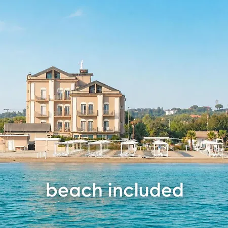 Hotel Liberty Beach - Parking & Beach-2