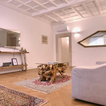 Helmirage Suite Trevi-3