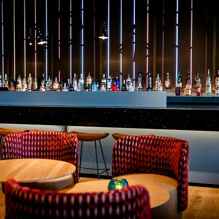 Motel One Amsterdam-2
