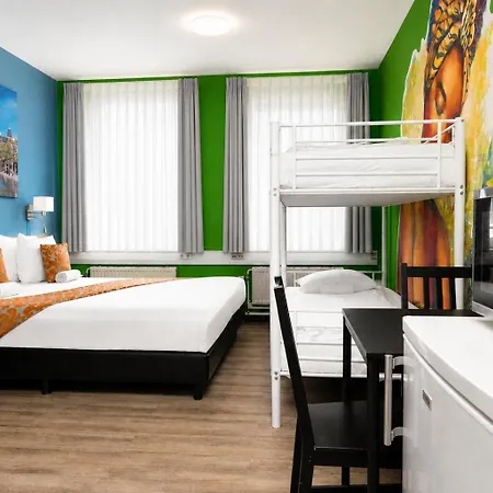 Amsterdam Teleport Hotel - Free Parking-3