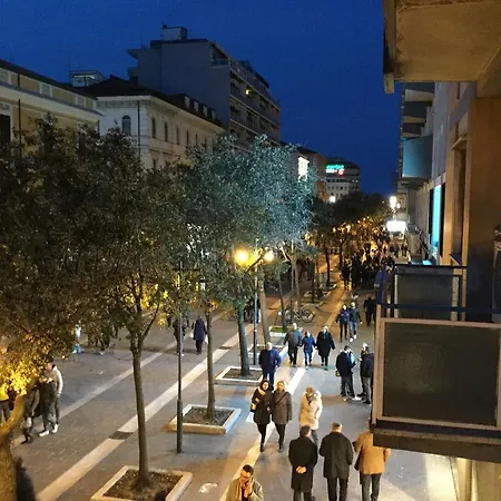 Domus Corso Umberto 18 B&B-3