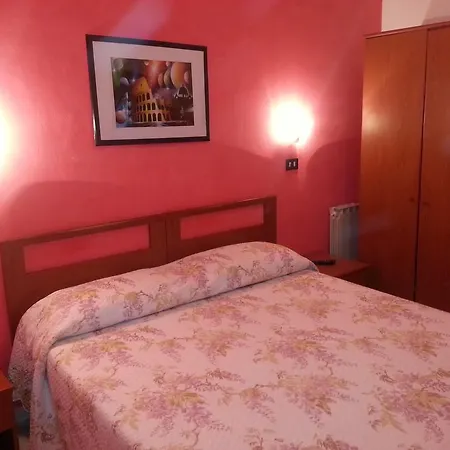 Roxena House-2