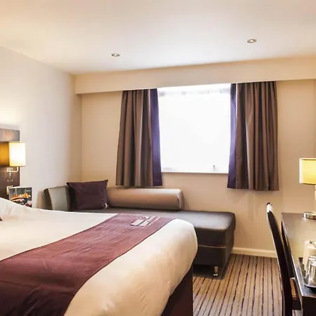 Premier Inn London Hendon - The Hyde-2