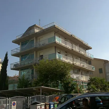 Hotel Elvira-3