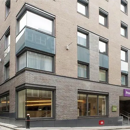 Premier Inn London Bank-3