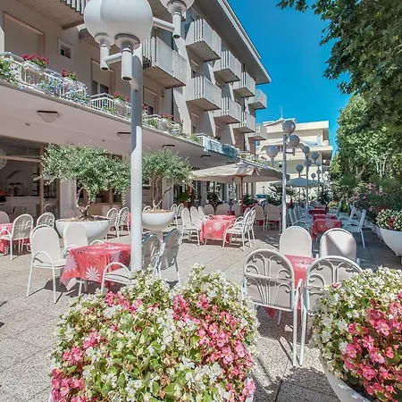 Hotel Garden - Parking Included-3