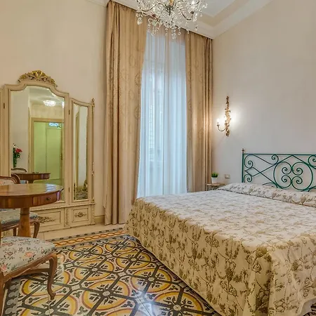 Rome Charming Suites-2