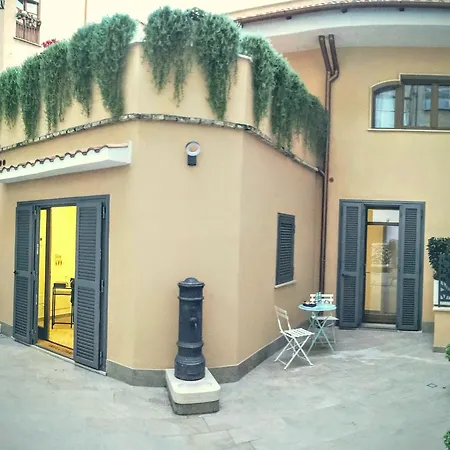 Civico 7 Holiday Rooms-3