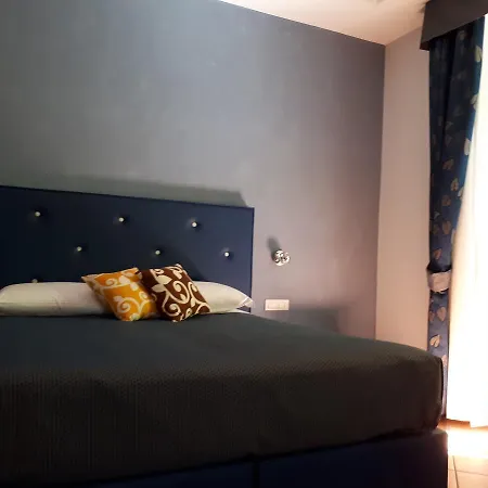 Clodio Rooms-2