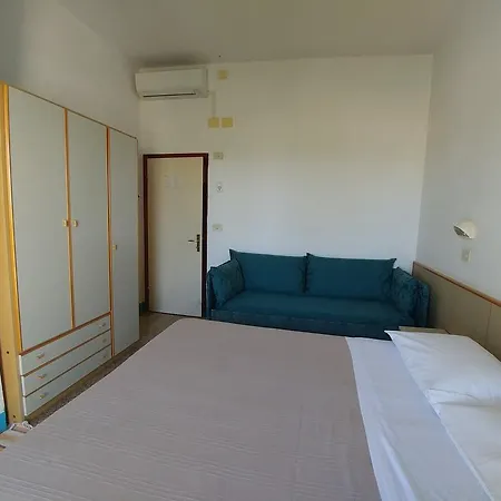 Hotel Capitol-2