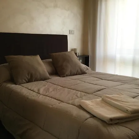 Domus Corso Umberto 18 B&B-2