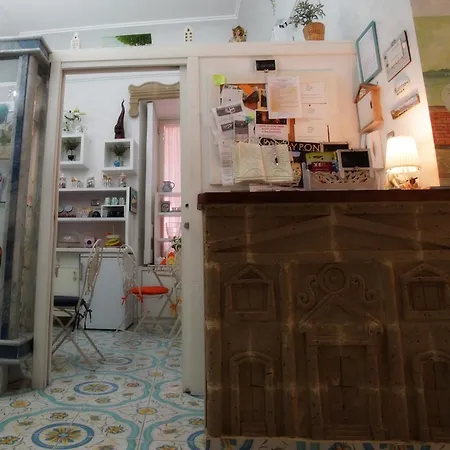 Le Vie Di Napoli B&B-3