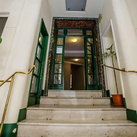 Noemi'S Rooms Guest House-2