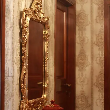 Vintage Room-3